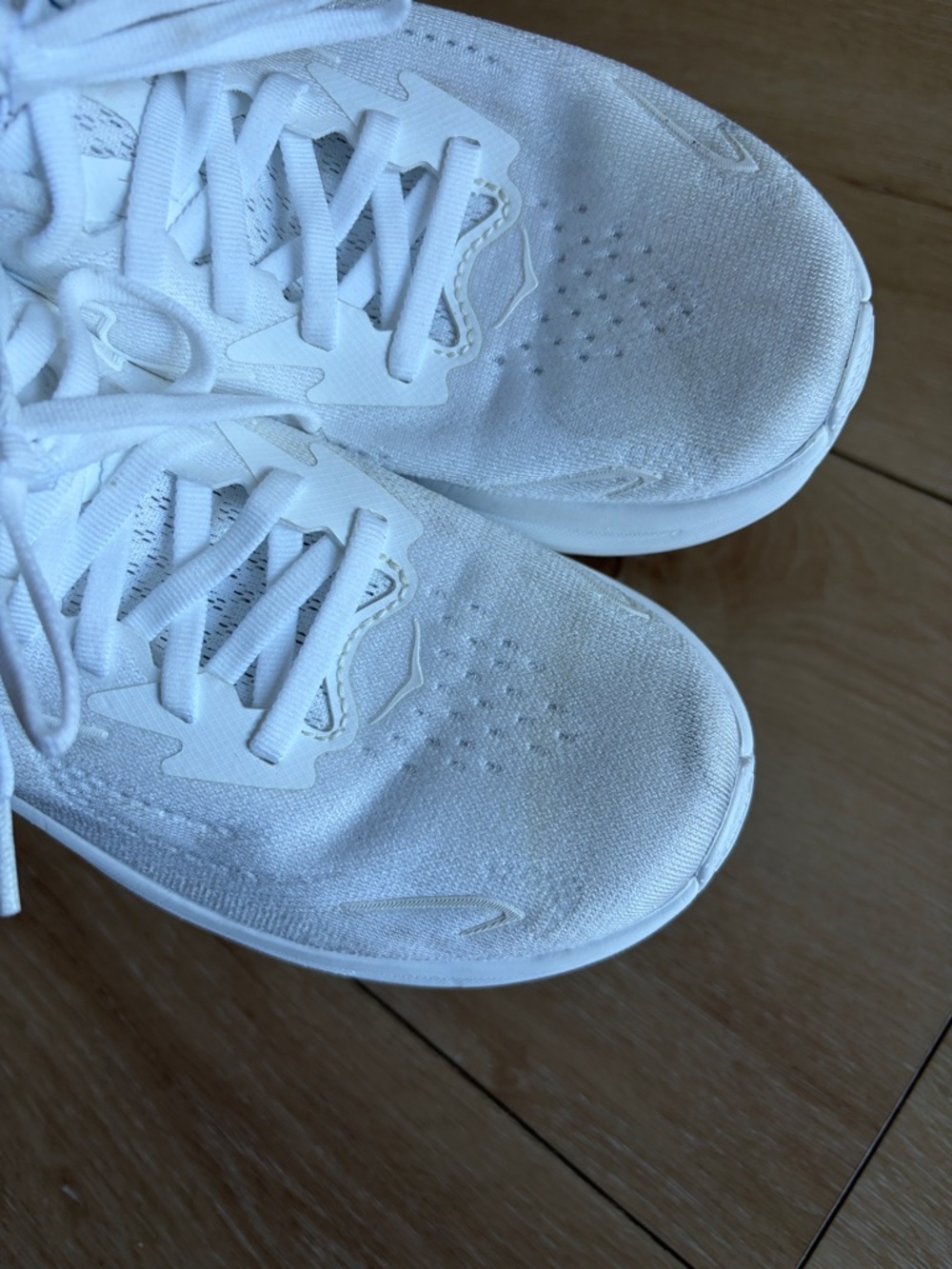 HOKA W Clifton 10 white shoes - Picture 4 of 10
